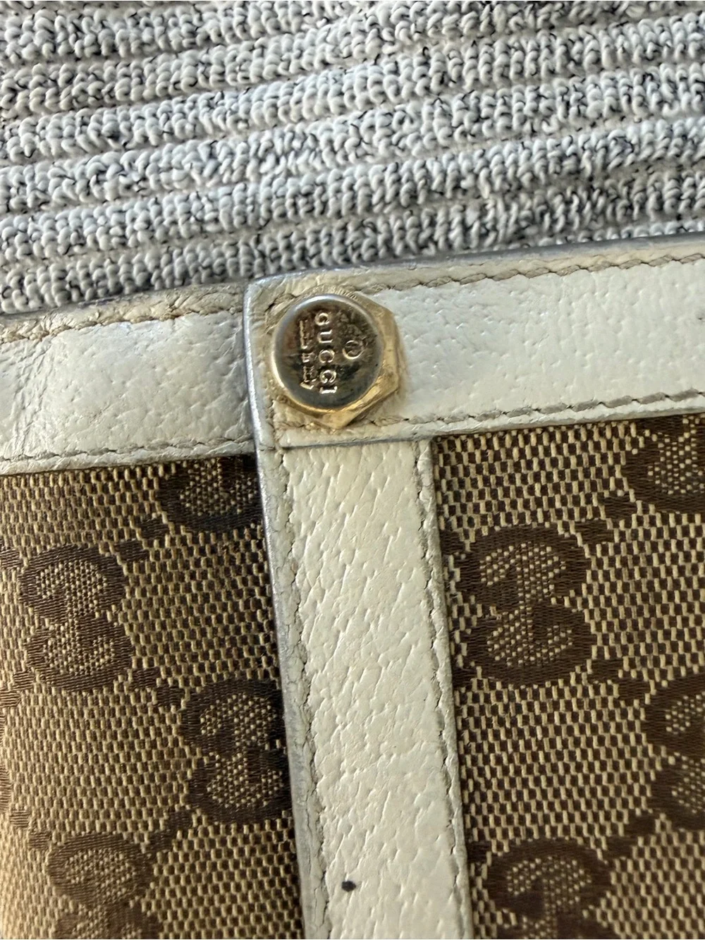 Authentic Gucci Beige GG Canvas Continental Wallet with White Trim